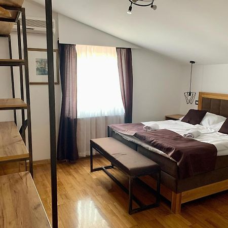 Motel Kiwi Grude Экстерьер фото