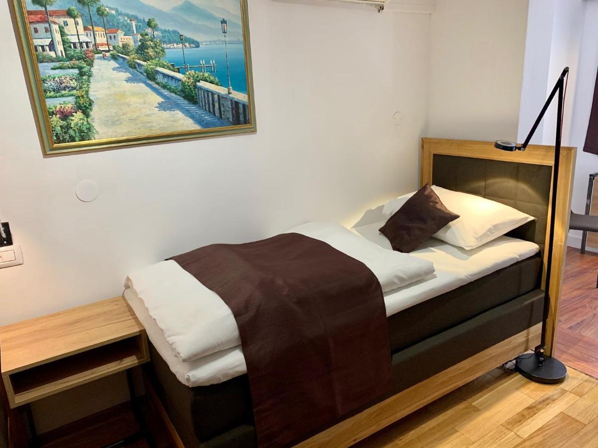 Motel Kiwi Grude Экстерьер фото