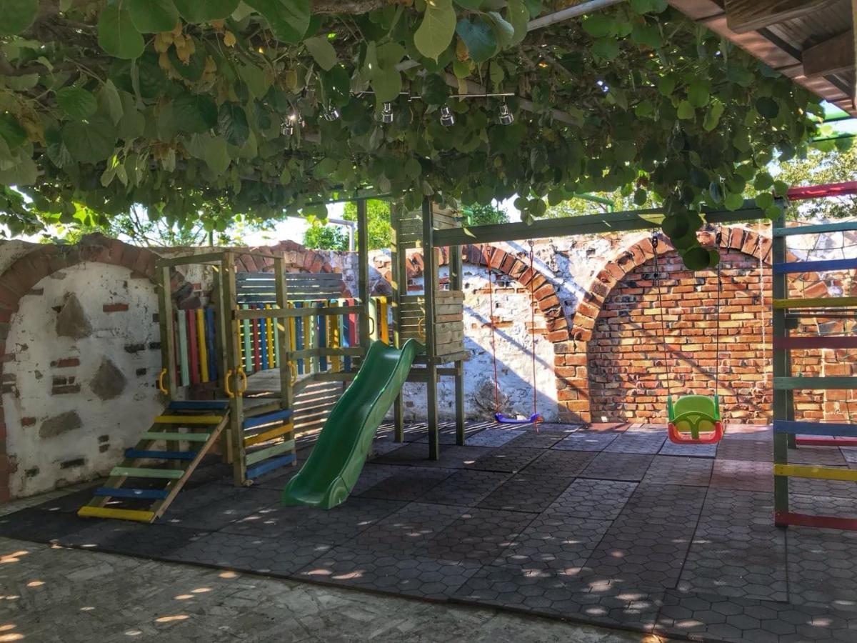 Motel Kiwi Grude Экстерьер фото